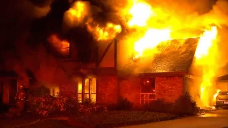 Nằm mơ lửa cháy thì đánh con gì?