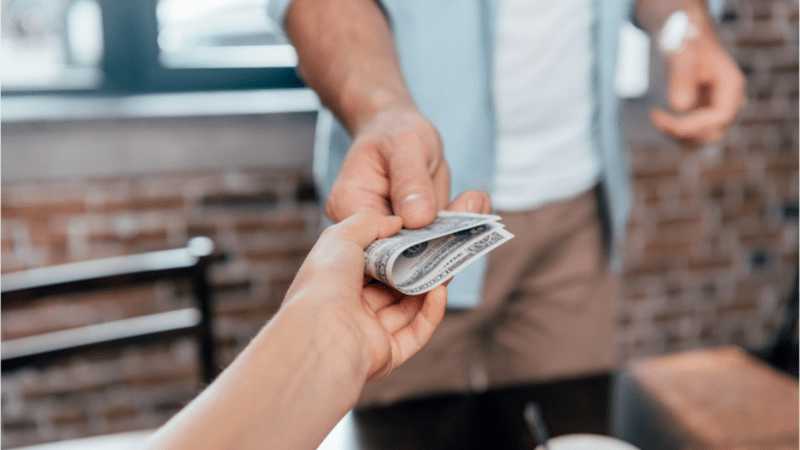 Nằm mơ thấy người ta cho tiền là dự báo gì 